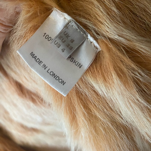 Women's Sheepskin Coat - Picture 9 of 14